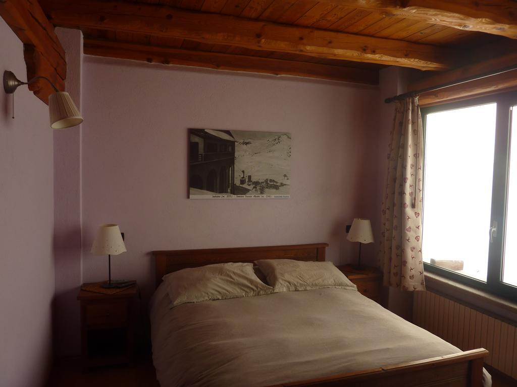 Tana Della Volpe Hotel Colle Colle Sestriere Exterior photo